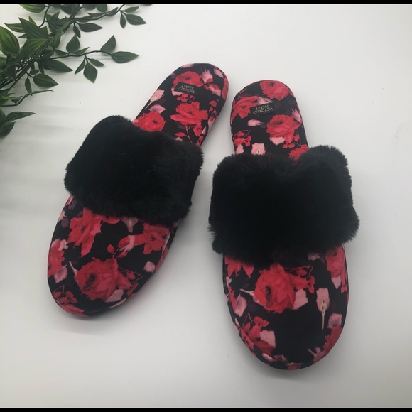 Victoria’s Secret Slippers Roses New sz Large - Picture 1 of 7